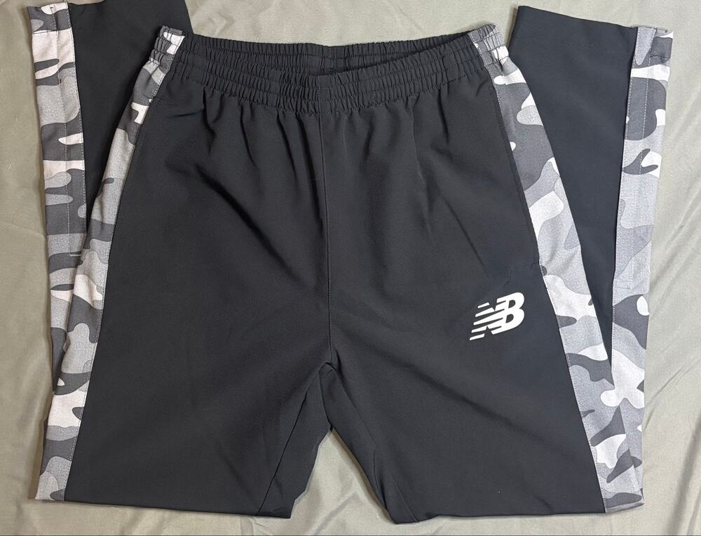 New Balance Men’s M Black Athletic Track Pants Camo Side Panels Zip Pockets